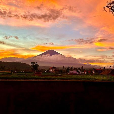 D'Uma Amed Homestay エクステリア 写真