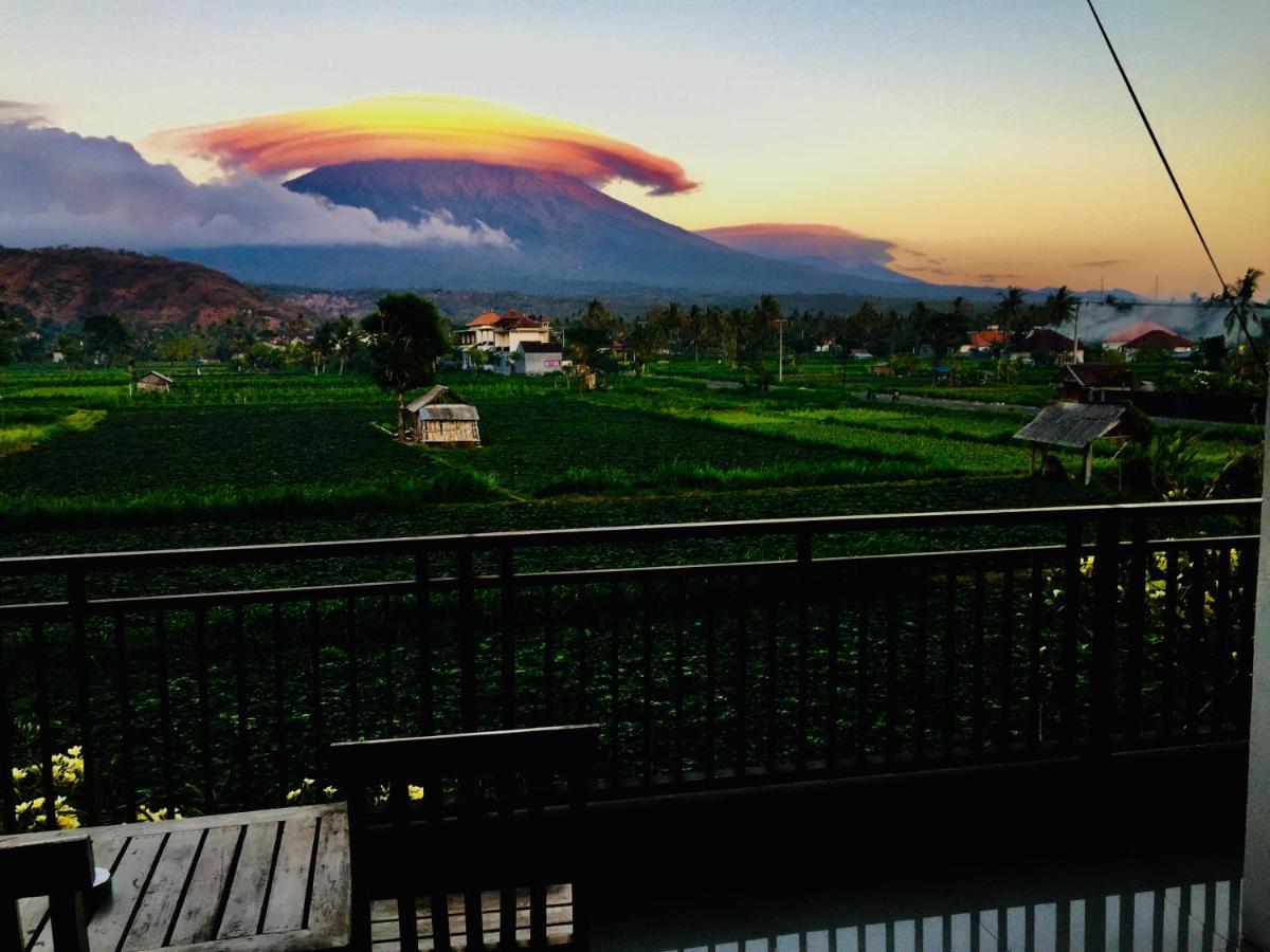 D'Uma Amed Homestay エクステリア 写真