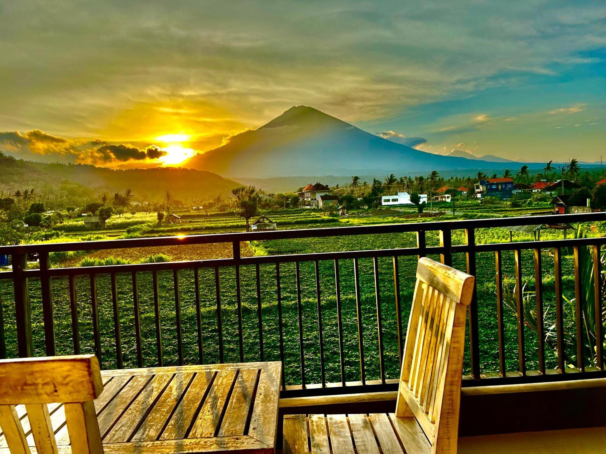 D'Uma Amed Homestay エクステリア 写真