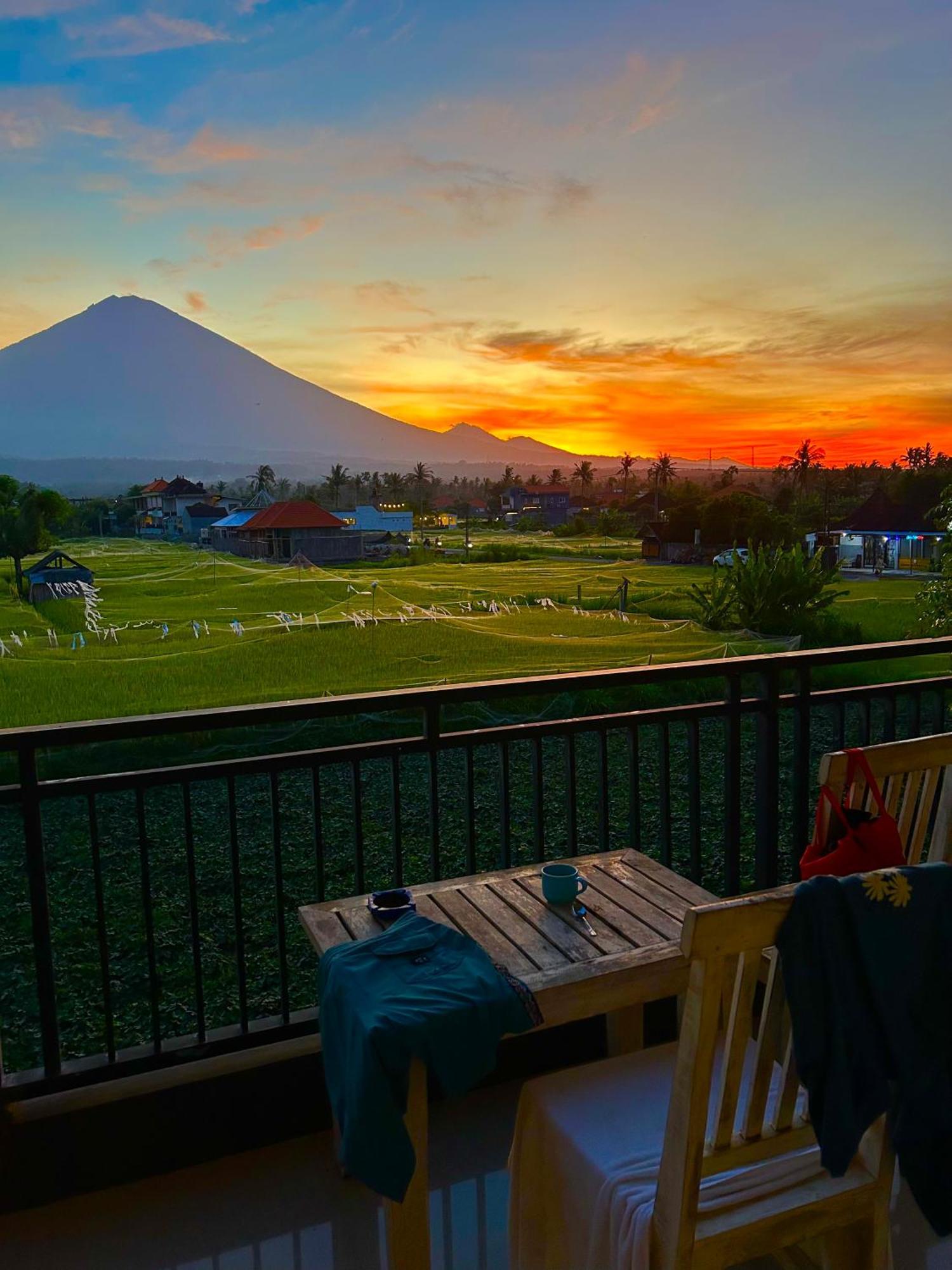 D'Uma Amed Homestay エクステリア 写真