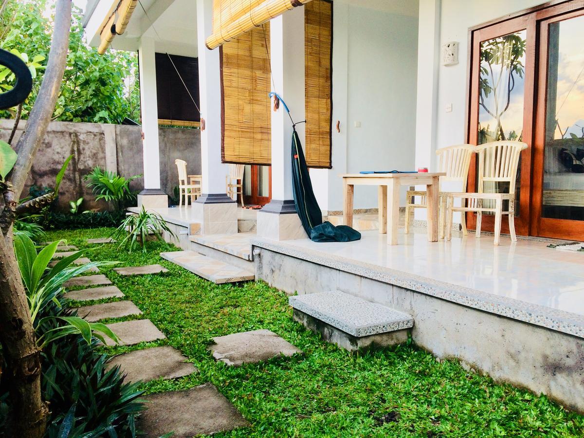 D'Uma Amed Homestay エクステリア 写真