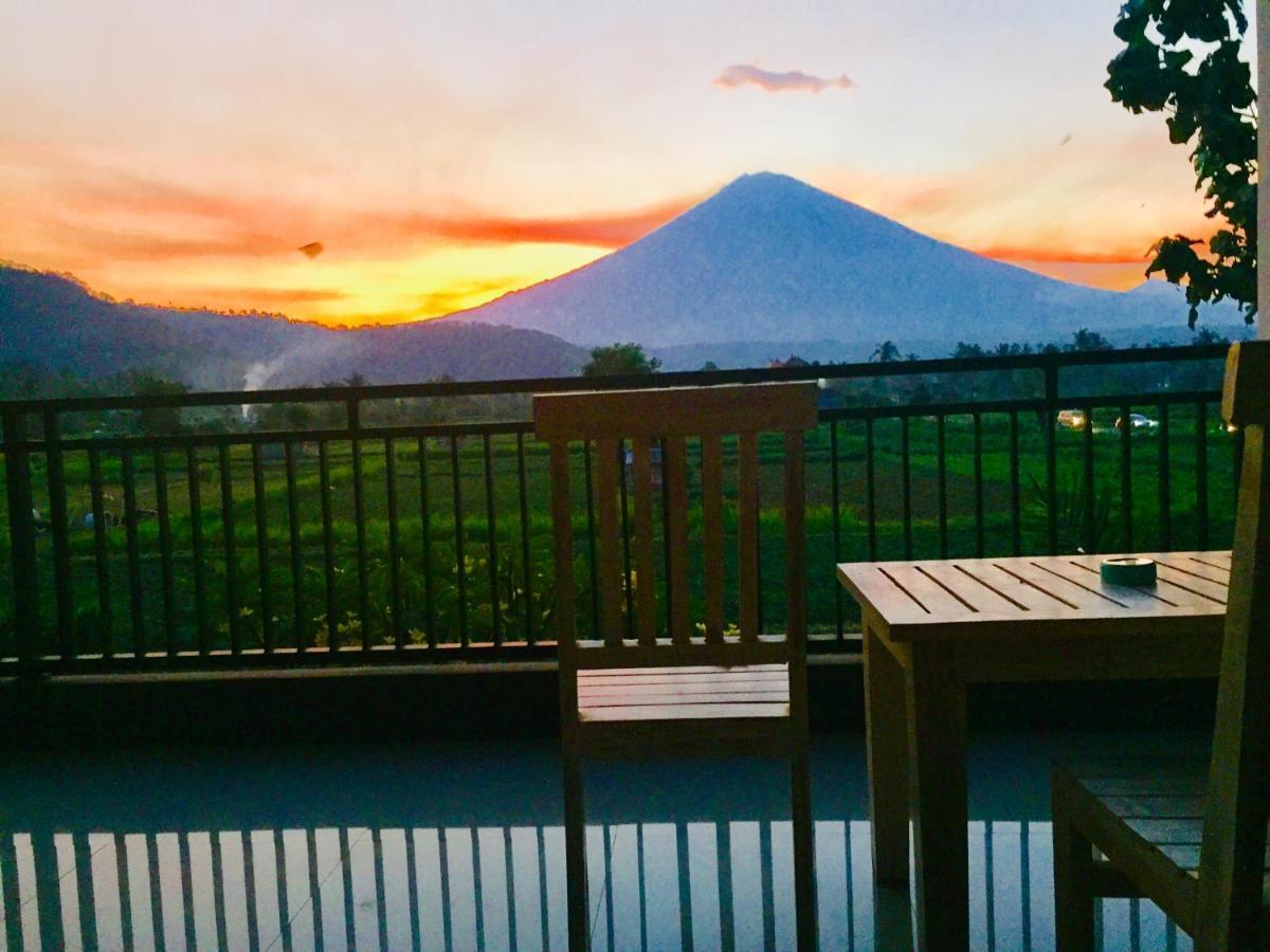 D'Uma Amed Homestay エクステリア 写真